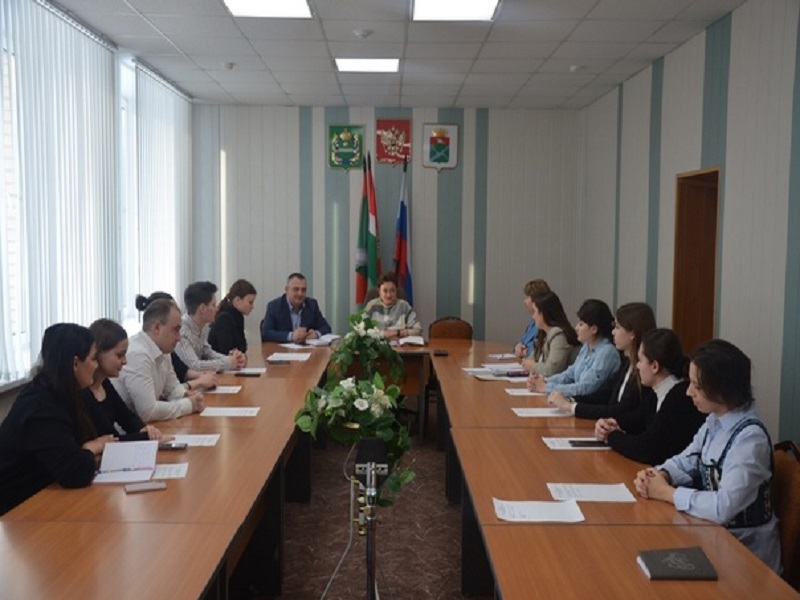 Состоялась первая в этом году встреча молодёжного совета с главой администрации района Мариной Ковалёвой.